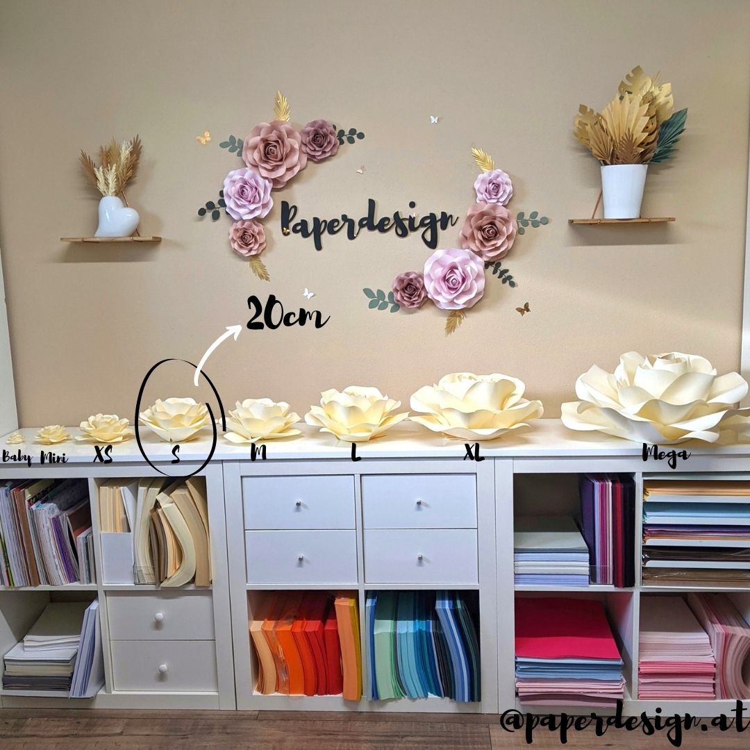 Hangdgemachte Papierblumen Rosenwand Mädchenzimmer Paperdesign Blumenwand Österreich