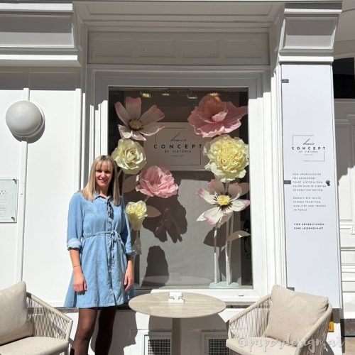 Auslage mit XXL Blumen Paperdesign Niederösterreich Wien Steiermark 2
